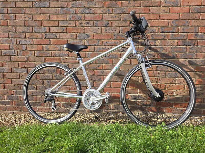 Hardcore Ex Demo Hardcore Swytch Hybrid Town bike click to zoom image