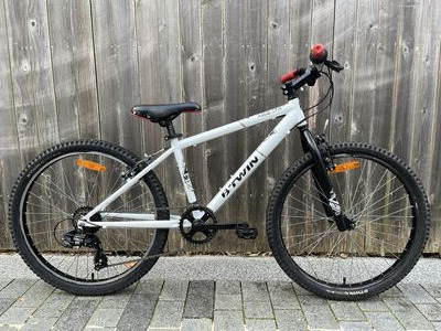 B Twin Second Hand Rockrider 300